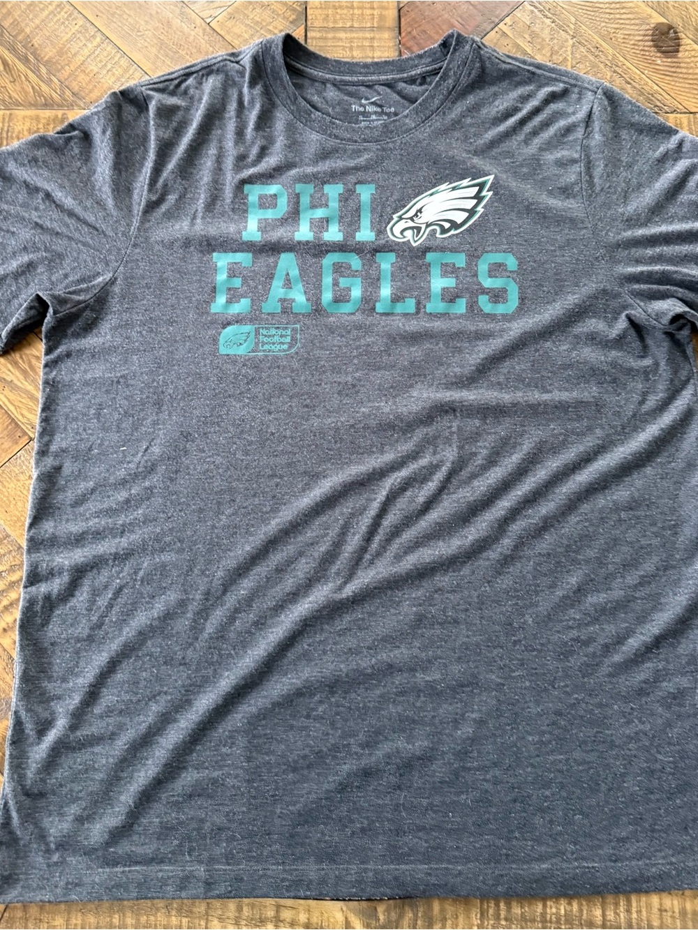 Nike Men's Charcoal Gray PHI Eagles Tee with Teal Graphics